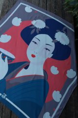 Elegantná dámska šatka GEISHA sivá