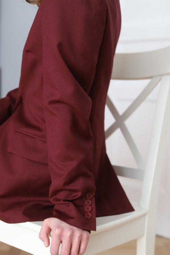 Nohavicový kostým BURGUNDY - Veľkosť: 36