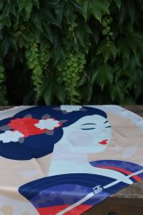 Elegantná dámska šatka GEISHA krémová